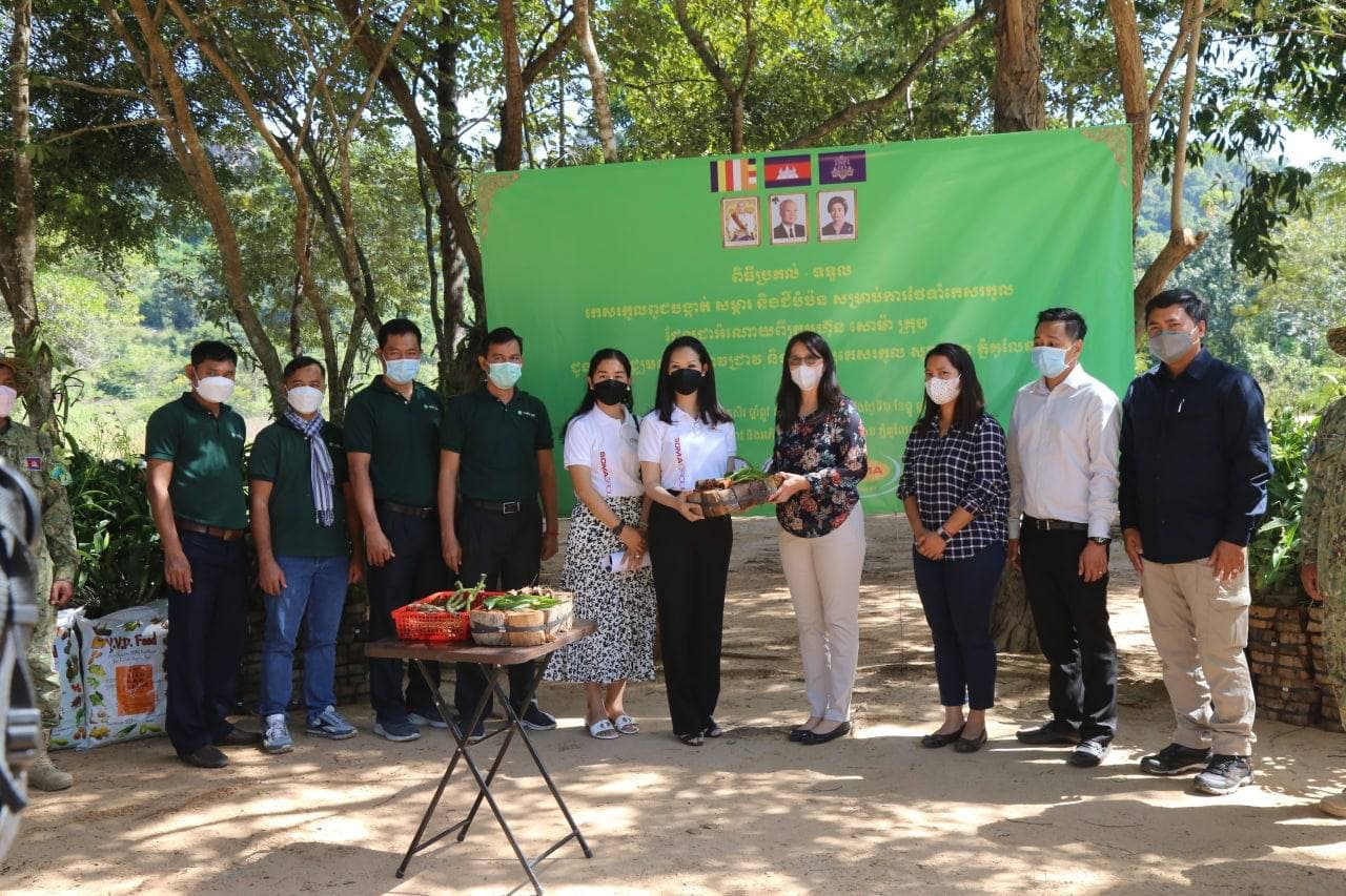 ក្រុមហ៊ុន សោម៉ា គ្រុប ផ្តល់សម្ភារៈ និងបច្ចេកទេសថែទាំកេសរកូល នៅក្នុងមជ្ឈមណ្ឌលស្រាវជ្រាវ និងអភិរក្សកេសរកូល សុខ អាន ភ្នំគូលែន