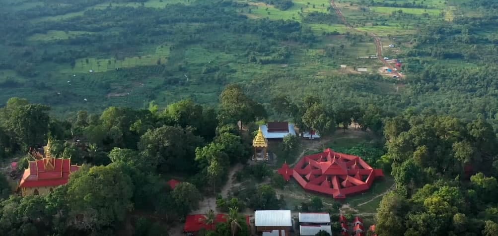 ថ្ម៣ដុំ ភ្នំត្បែង ខេត្តព្រះវិហារ