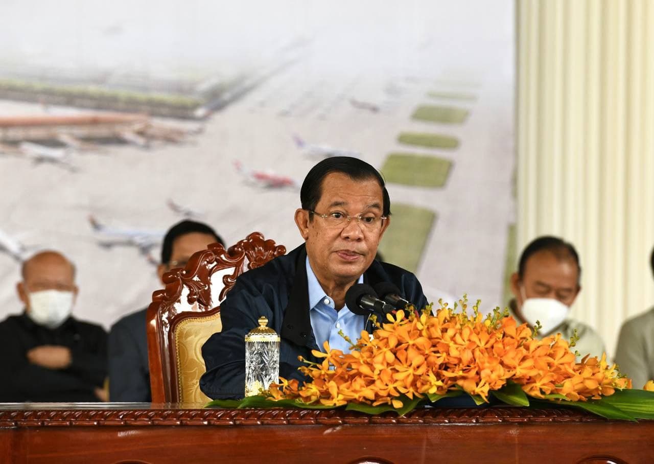 សម្តេចតេជោ អញ្ជើញពិនិត្យការដ្ឋានសាងសង់ “អាកាសយានដ្ឋានអន្តរជាតិតេជោក្រុងតាខ្មៅ “