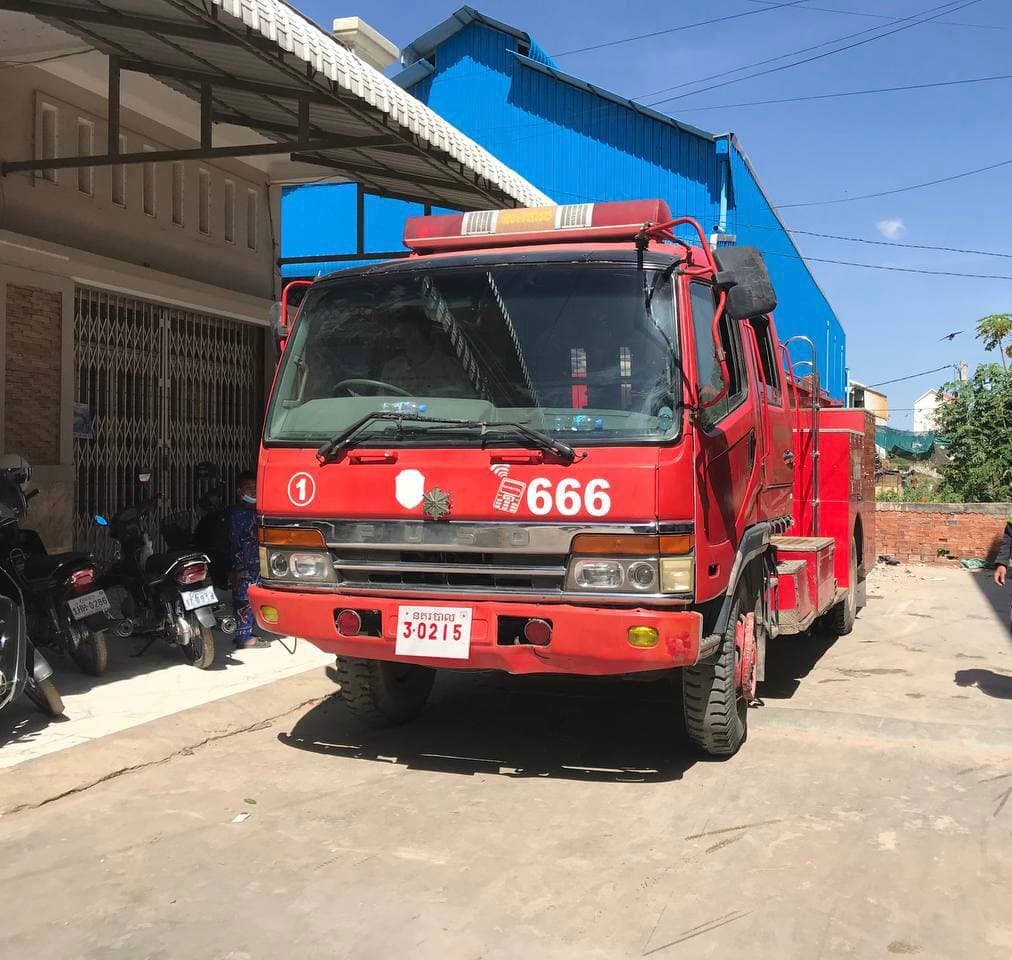 ឆេះបន្ទប់ជួលមួយកន្លែងក្នុងខណ្ឌមានជ័យ  បណ្ដាលឲ្យម្ចាស់បន្ទប់ម្នាក់រលាកភ្លេីង
