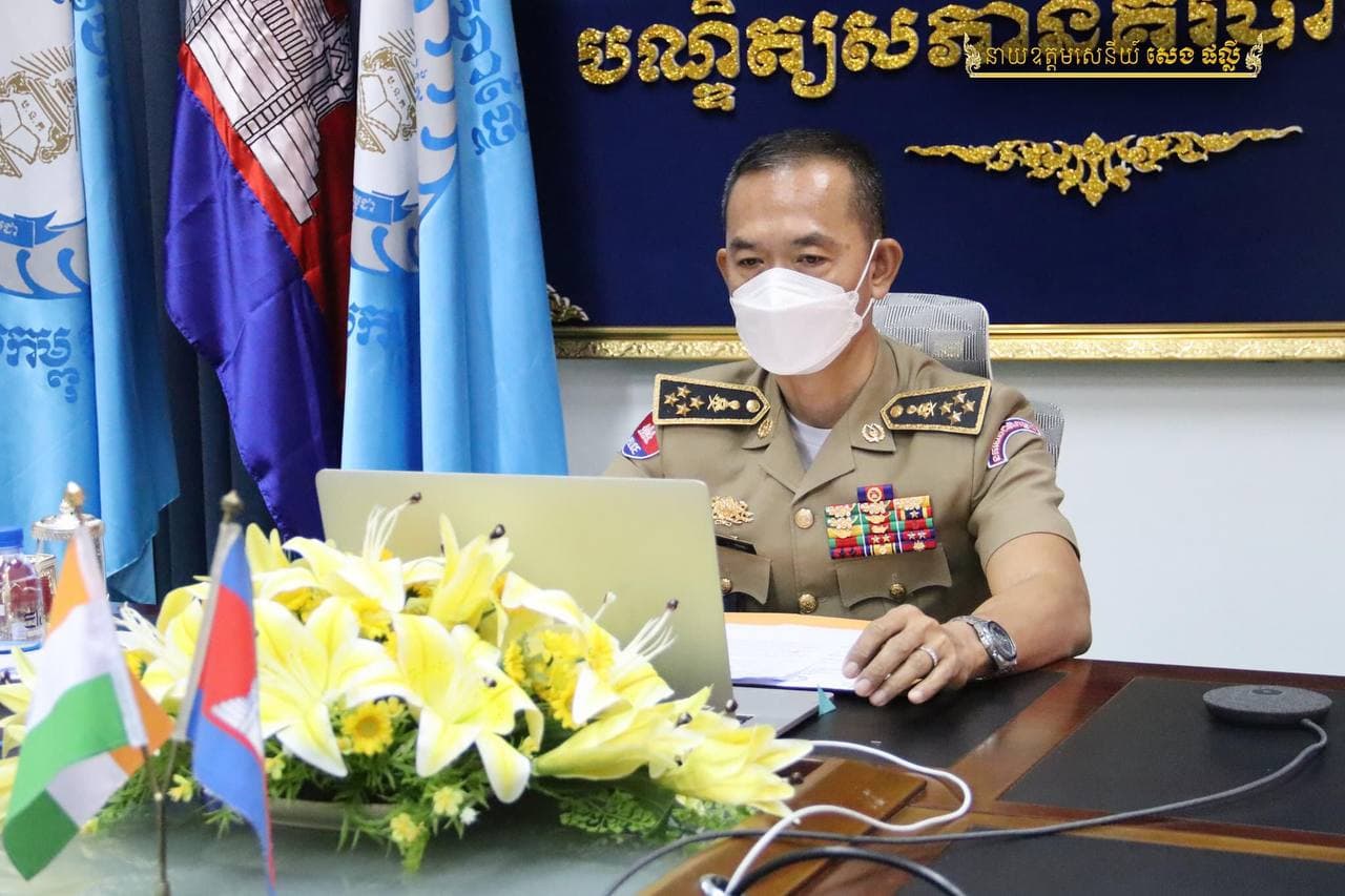ប្រធានបណ្ឌិត្យសភានគរបាលកម្ពុជា និងឯកអគ្គរដ្ឋទូតឥណ្ឌាប្រចាំកម្ពុជាធ្វើជាសហប្រធានបិទវគ្គបណ្តុះបណ្តាលប្រយុទ្ធប្រឆាំងភេរវកម្ម និងគោលនយោបាយបច្ចេកវិជ្ជាដល់និស្សិតនគរបាលជំនាន់ទី១