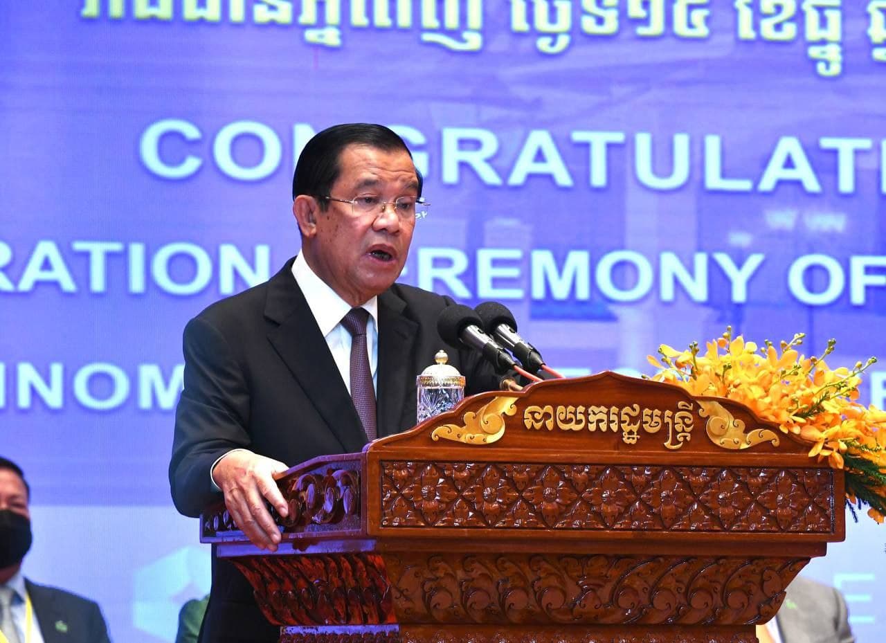 សម្តេចតេជោ ៖ យើងមិនត្រូវស្លន់ស្លោ ប៉ុន្តែត្រូវមានការប្រុងប្រយ័ត្ន ទោះកម្ពុជា រកឃើញអ្នកជំងឺកូវីដប្រភេទថ្មី អូមីក្រុង