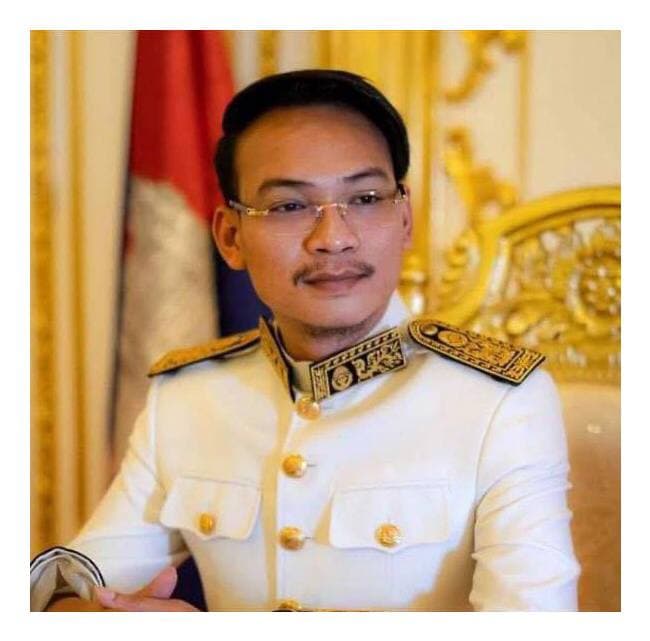 លោក សុខសុវណ្ណវឌ្ឍនា សាប៊ុង ហៅ William Guang ប្រធានគណបក្សខ្មែរក្រោកនៅយប់ថ្ងៃទី២០ ធ្នូ ២០២១ ត្រូវបានកម្លាំងអាវុធហត្ថរាជធានីភ្នំពេញចាប់ឃាត់ខ្លួន