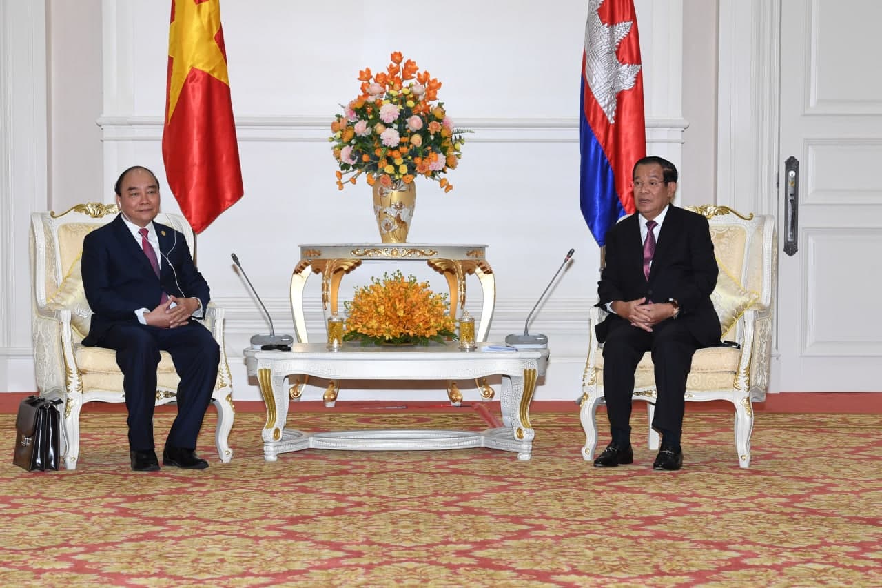 សម្ដេចតេជោ ហ៊ុន សែន កំពុងជួបពិភាក្សាការងារជាមួយប្រធានរដ្ឋវៀតណាម នៅវិមានសន្តិភាព