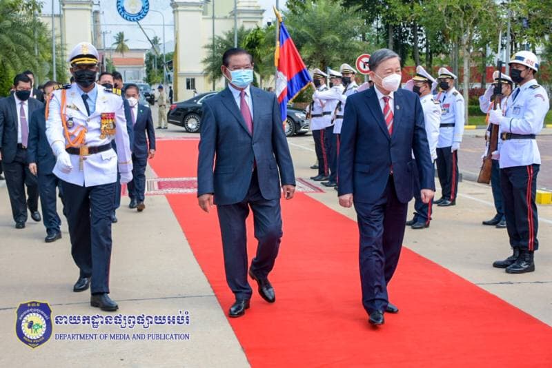 រដ្ឋមន្រ្តីក្រសួងនគរបាលវៀតណាមបានវាយតម្លៃខ្ពស់ដោយក្រសួងទាំងពីរបានសហការគ្នាលើវិស័យអភិវឌ្ឍធនធានមនុស្សក្នុងជួរកងកម្លាំងនគរបាលក្នុងការប្រឆាំងបទល្មើសតាមព្រំដែននៃប្រទេសទាំងពីរ