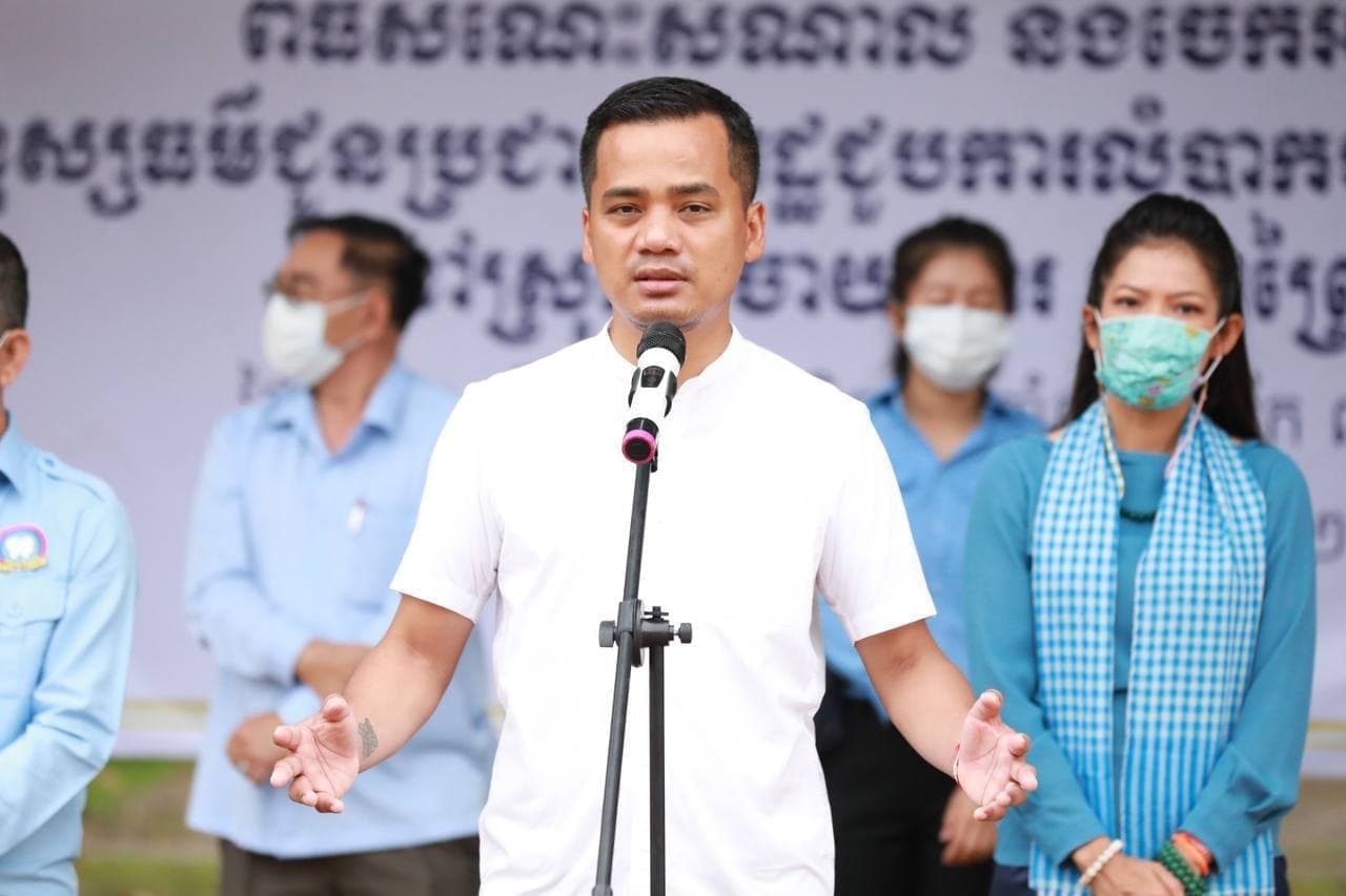 ឯកឧត្តម ស សុខា និងលោកជំទាវ អញ្ជើញណេះសំណាល និងចែកអំណោយជូនប្រជាពលរដ្ឋ ចំនួន ៥០០គ្រួសារ ក្នុងស្រុកកំចាយមារខេត្តព្រៃវែង