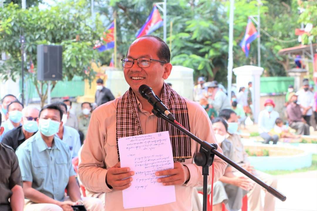 គ្រួសារ ឣតីតយុទ្ធជន កម្ពុជា ខេត្តកំពតចំនួន ២៤០គ្រួសារ បានទទួលឣំណោយ ជាសំភារៈ គ្រឿងឧប្បភោគបរិភោគពីថ្នាក់ដឹកនាំខេត្ត កំពត