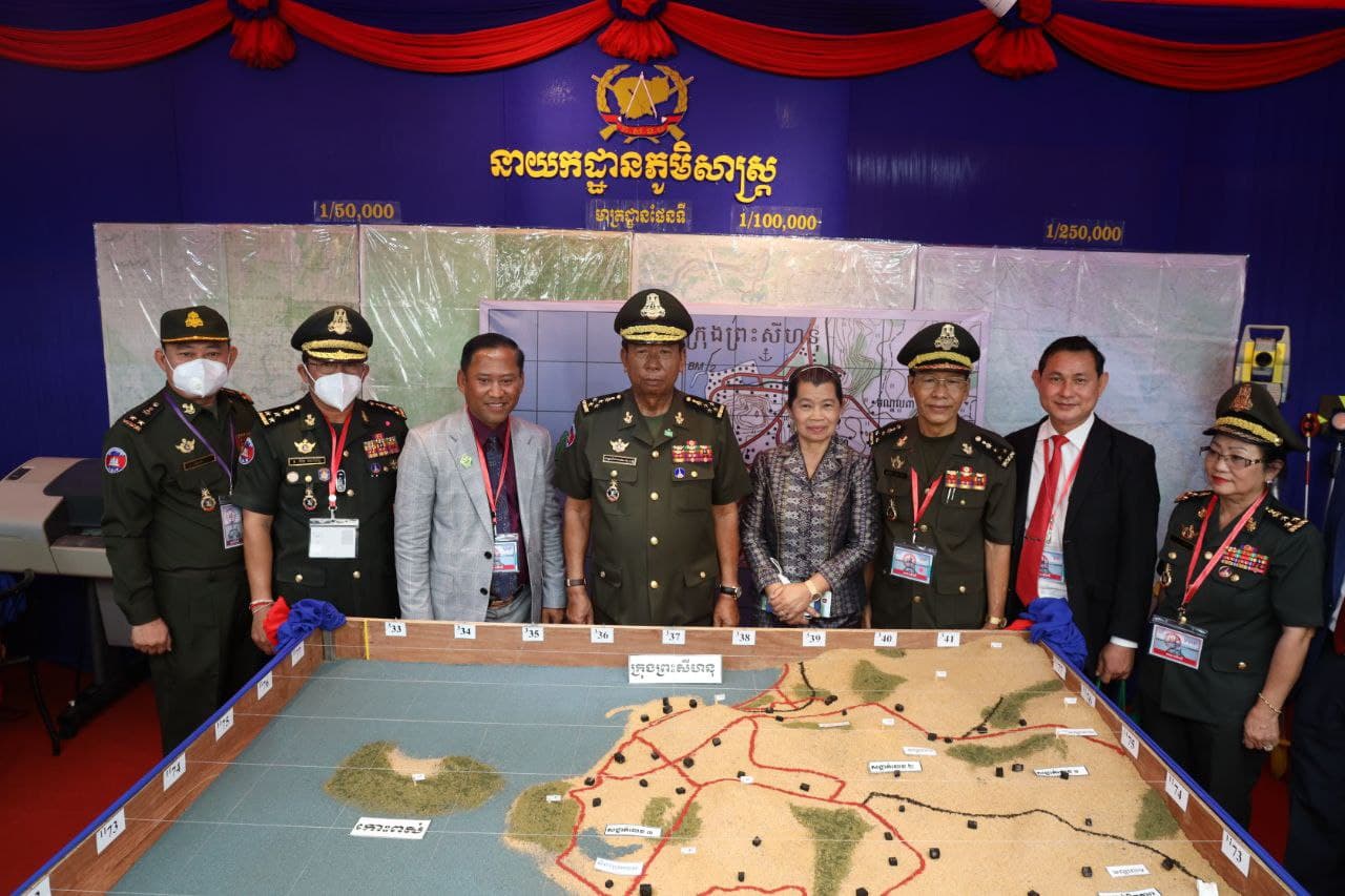 លោកជំទាវ ម៉ែន សំអន បានអញ្ជើញអមដំណើរជាកិត្តិយស សម្តេចពិជ័យសេនា ទៀ បាញ់ ក្នុងពិធីអបអរសាទរខួប២៣ឆ្នាំ (២៩ធ្នូ ១៩៩៨-២៩ធ្នូ ២០២១) នៃការបញ្ចប់សង្គ្រាមនៅកម្ពុជា ក្រោមនយោបាយឈ្នះ-ឈ្នះ និងខួបលើកទី៣ នៃការដាក់ឱ្យដំណើរការជាសាធារណៈវិមានឈ្នះ-ឈ្នះ