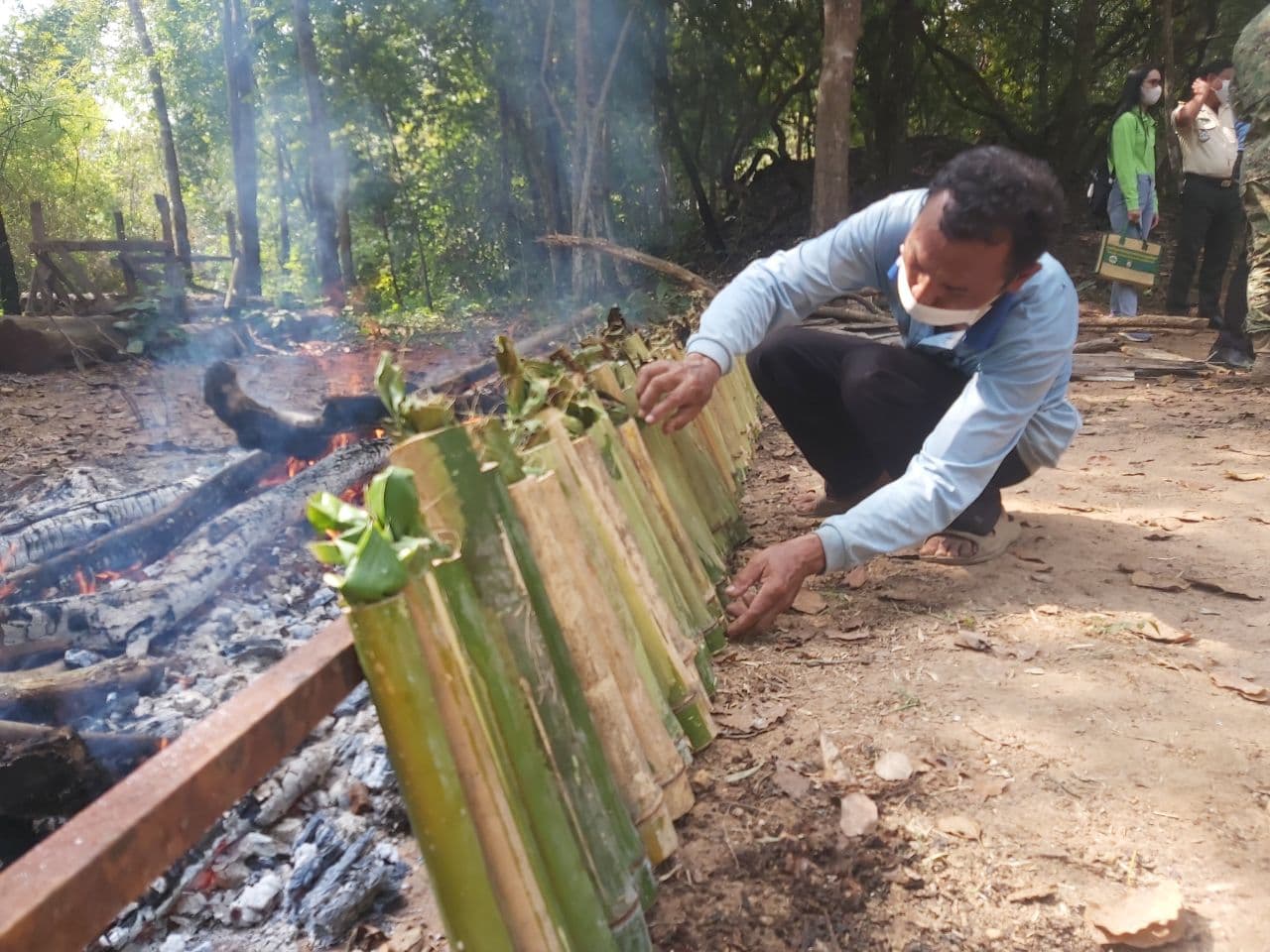 ប្រជាសហគមន៍អេកូធម្មជាតិ ចំបក់ក្រៅពីអាស្រ័យផលចំការ អនុផលព្រៃឈើ ខ្លះងាកមកបម្រើសេវាកម្មទេសចរណ៍