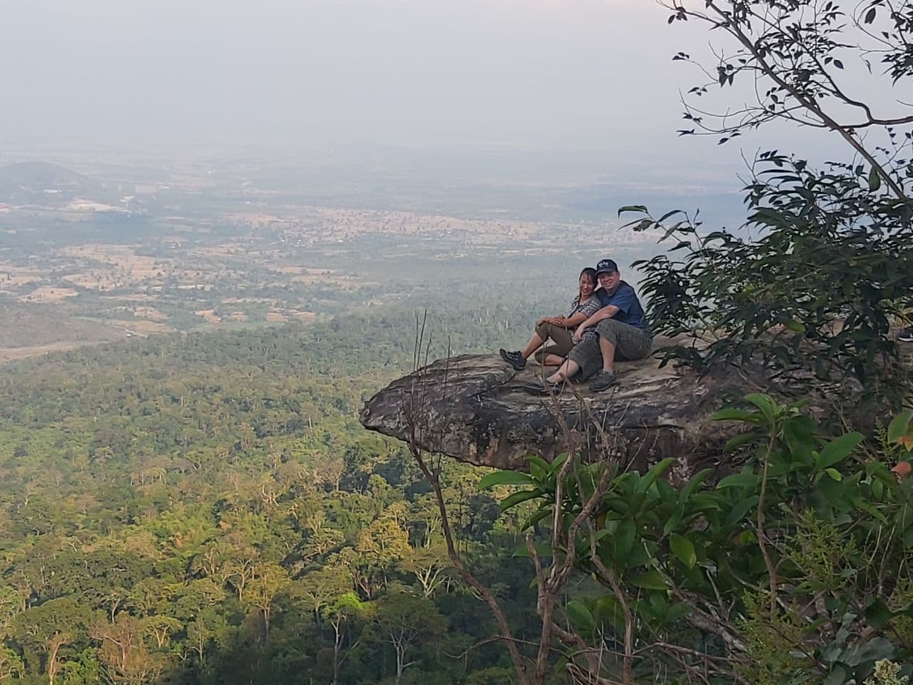 ថ្មលយតំបន់ទេសចរណ៍ជាទីទាក់ទាញបែបធម្មជាតិនៅ ឧទ្យានជាតិព្រះសុរាម្រិតកុសុមៈគិរីរម្យ