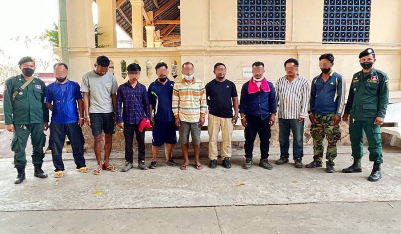 ជនសង្ស័យចំនួន៩នាក់ត្រូវបានសាលាដំបូងខេត្តកំពង់ឆ្នាំងសម្រេចឃុំខ្លួនជាបណ្ដោះអាសន្នពីបទលួចបូមប្រេងរថយន្ត