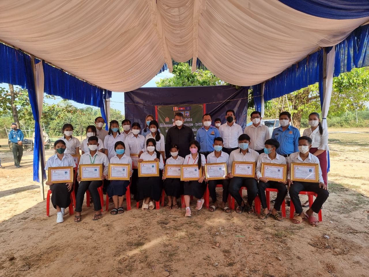 ពិធីបើកបវេសនកាល ឆ្នាំសិក្សាថ្មី ២០២១-២០២២  នៅអនុវិទ្យាល័យដូងប្រេងតានៃ  ស្រុកព្រៃនប់ ខេត្តព្រះសីហនុ