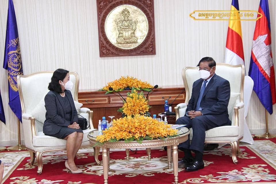 រដ្ឋមន្រ្តីក្រសួងមហាផ្ទៃសង្ឃឹមថានៅក្នុងអាណត្តិរបស់លោកជំទាវឯកអគ្គរដ្ឋទូតថ្មីហ្វីលីពិនប្រចាំកម្ពុជានិងបន្តកិច្ចសហប្រតិបត្តិការរីកចំរើនថែមទៀតរួមទាំងសហប្រតិបត្តិការក្របខណ្ឌគ្រួសារអាស៊ានផងដែរ