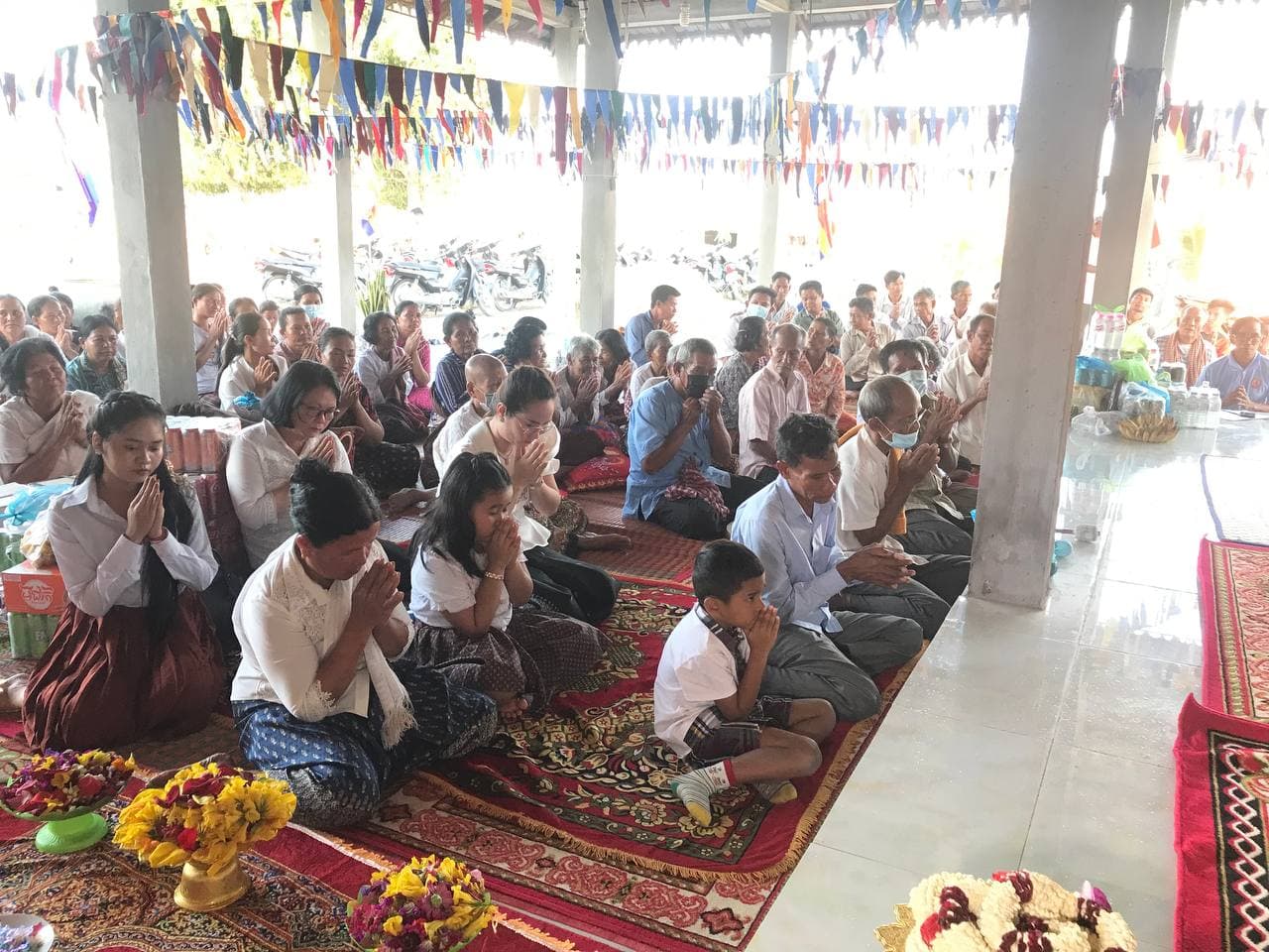 លោកឧកញ៉ា អែល សារ៉ុម និងលោកជំទាវ បានអញ្ជើញប្រារព្ធពិធីអភិសេដព្រះ ភូមិរកាធំ ឃុំកាត់ភ្លុក     ស្រុក បសេដ្ឋ ខេត្តកំពង់ស្ពឺ