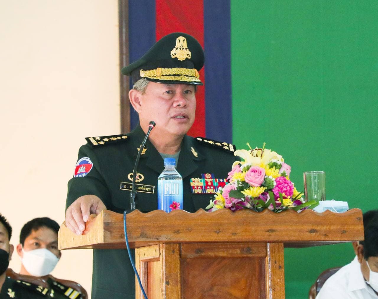 ឯកឧត្តម ចាន់ នន់វិទ្យា ថា វគ្គជំនាញ ដែលសាលាពលទាហាន យោធភូមិភាគទី៤ បានកំពុងដំណើរការបើក នាពេលនេះពិតជាបានឆ្លុះបញ្ចាំងឲ្យឃើញពីការកសាងសមត្ថភាព ចំណេះដឹង ចំណេះធ្វើមួយពិតប្រាកដ