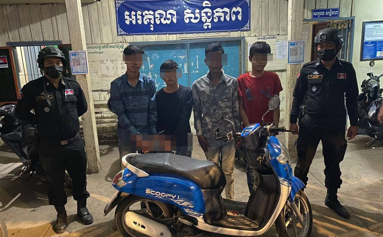កំលាំងនគរបាលខណ្ឌឬស្សីកែវ សហការជាមួយខណ្ឌដូនពេញ បង្រ្កាបករណីលួចមានស្ថានទម្ងន់ទោសឃាត់ខ្លួនបានជនសង្ស័យចំនួន០៤នាក់