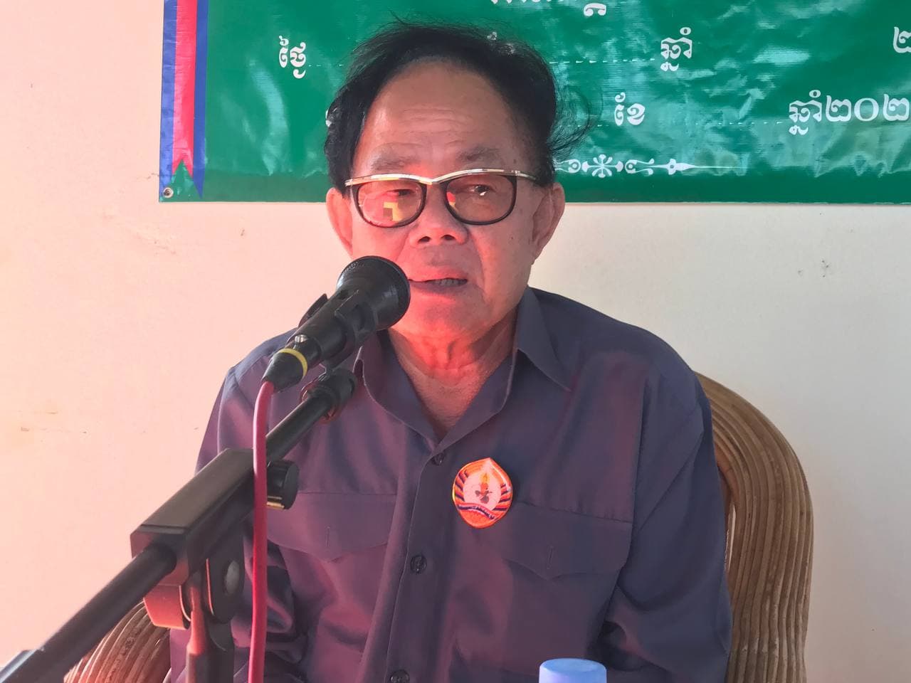 ឧកញ៉ា ឡូវ ហ៊ឹង អញ្ជើញជួបសំណេសំណាលជាមួយ គណកម្មការអាចារ្យវត្ត និងប្រជាពលរដ្ឋ         នៅក្នុងឃុំទងត្រឡាច ស្រុកស្រីសន្ធរ ខេត្តកំពង់ចាម