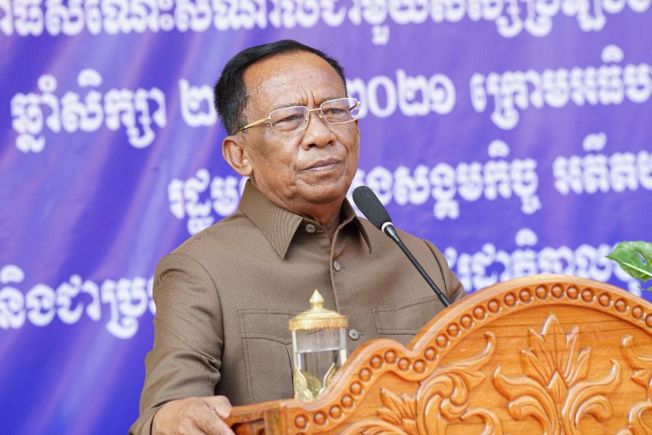 ឯកឧត្តមរដ្ឋមន្រ្តី វង សូត អញ្ជេីញ សំណេះសំណាលជាមួយសិស្សទូទាំងស្រុកពញាក្រែកដែលបានប្រឡងជាប់សញ្ញាបត្រមធ្យមសិក្សាទុតិយភូមិឆ្នាំសិក្សា២០២០-២០២១