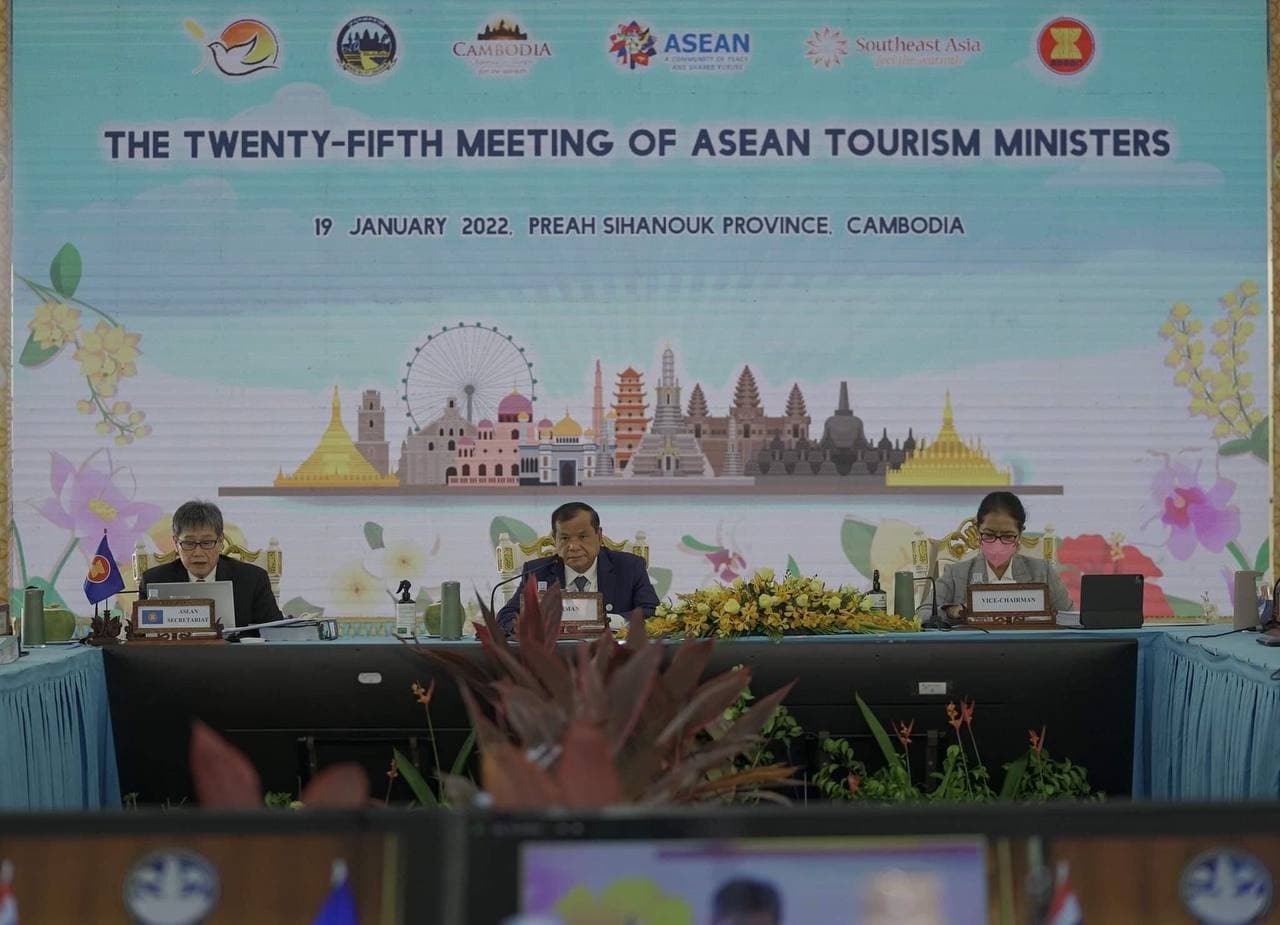 ក្រសួងទេសចរណ៍ ប្រកាសពីលទ្ធផលសំខាន់ៗនៃកិច្ចប្រជុំរដ្ឋមន្ត្រីទេសចរណ៍អាស៊ានលើកទី២៥ និងកិច្ចប្រជុំពាក់ព័ន្ធ