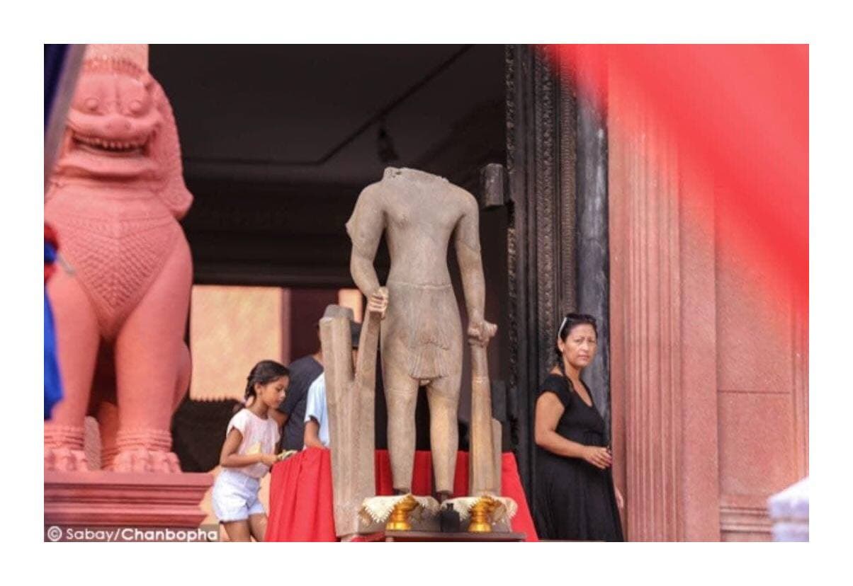 នៅថ្ងៃទី២១ មករា ព្រះសិរ នៃប្រតិមារូបព្រះហរិហរ ដែលបាត់បង់ជាយូរមកហើយ ត្រូវបានបញ្ជូនពីបារាំង មកសារមន្ទីរជាតិកម្ពុជា ដើម្បីតភា្ជប់ជាមួយនឹងដងខ្លួនវិញ