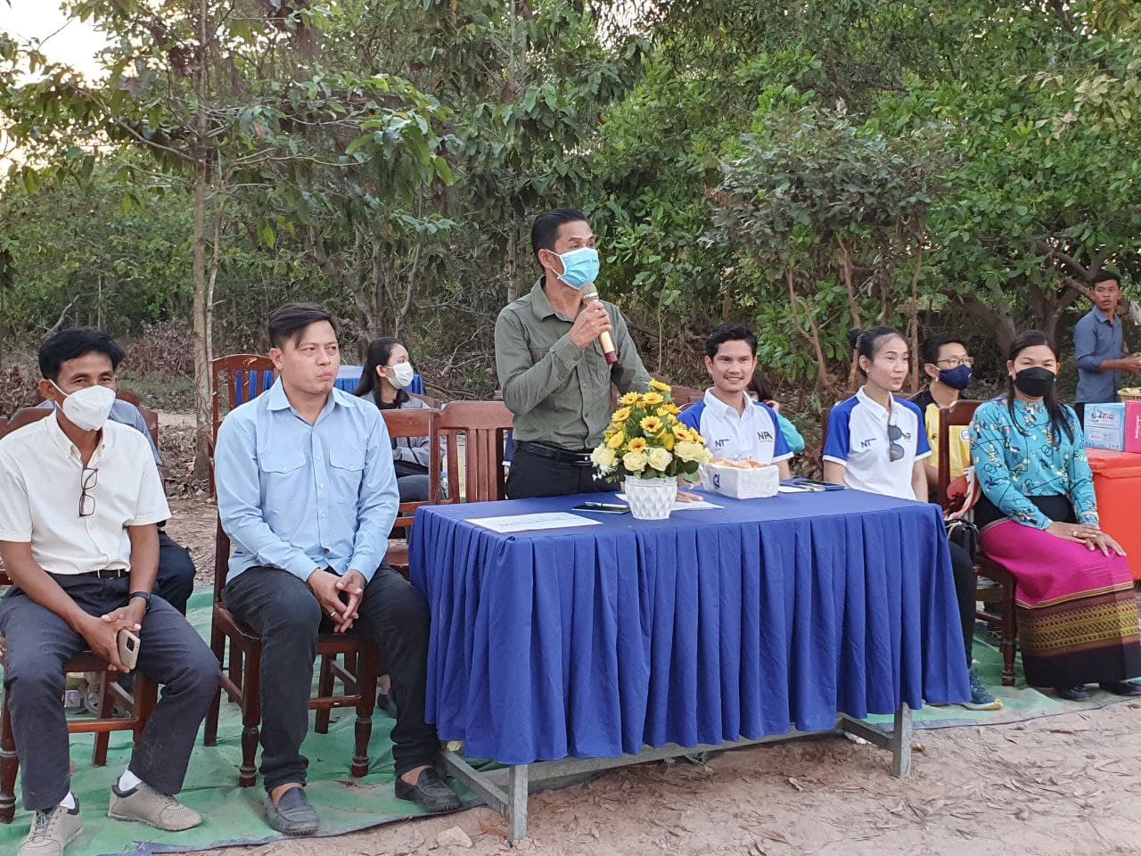 ការប្រកួតបាល់ទាត់ រវាងអនុវិទ្យាល័យមោង និងអនុវិទ្យាល័យធ្លក ដើម្បីសុខភាព និងមិត្តភាព