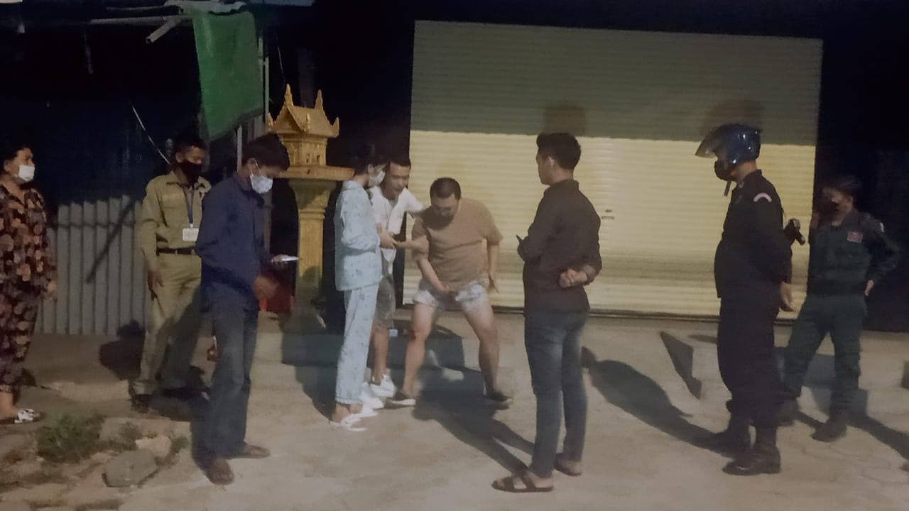 ឆក់ទូរស័ព្ទដៃពីបុរសជនជាតិចិន មិនបានសម្រច បណ្តាលឲ្យក្រឡាប់រងរបួសម្នាក់ ឯក្រុមចោរគេចខ្លួនបាត់អស់