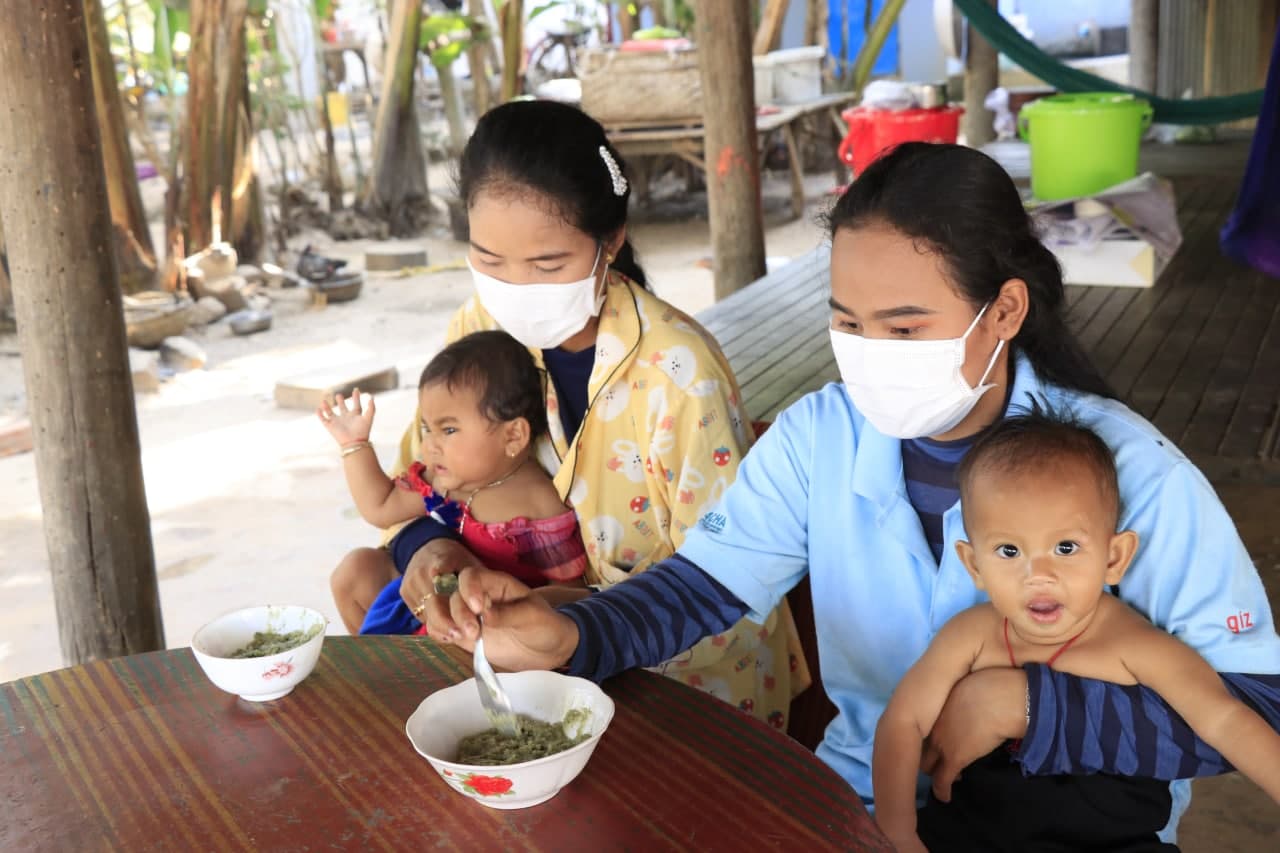 ទឹកដោះម្តាយ គឺជាអាហារល្អបំផុត ដែលធ្វើឲ្យកុមារមាន សុខភាព មាំមួន