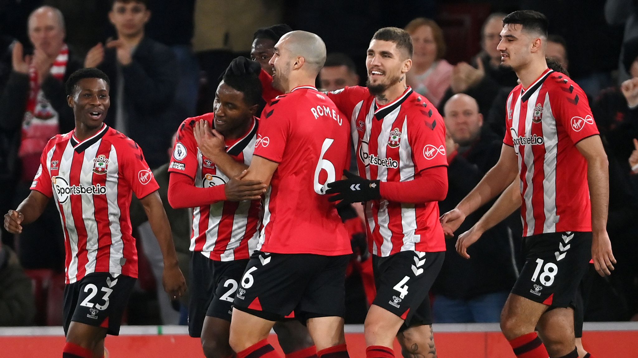 Southampton បានយកឈ្នះ Brentford ឡើងទៅលេខ ១១ ក្នុងតារាង Premier League
