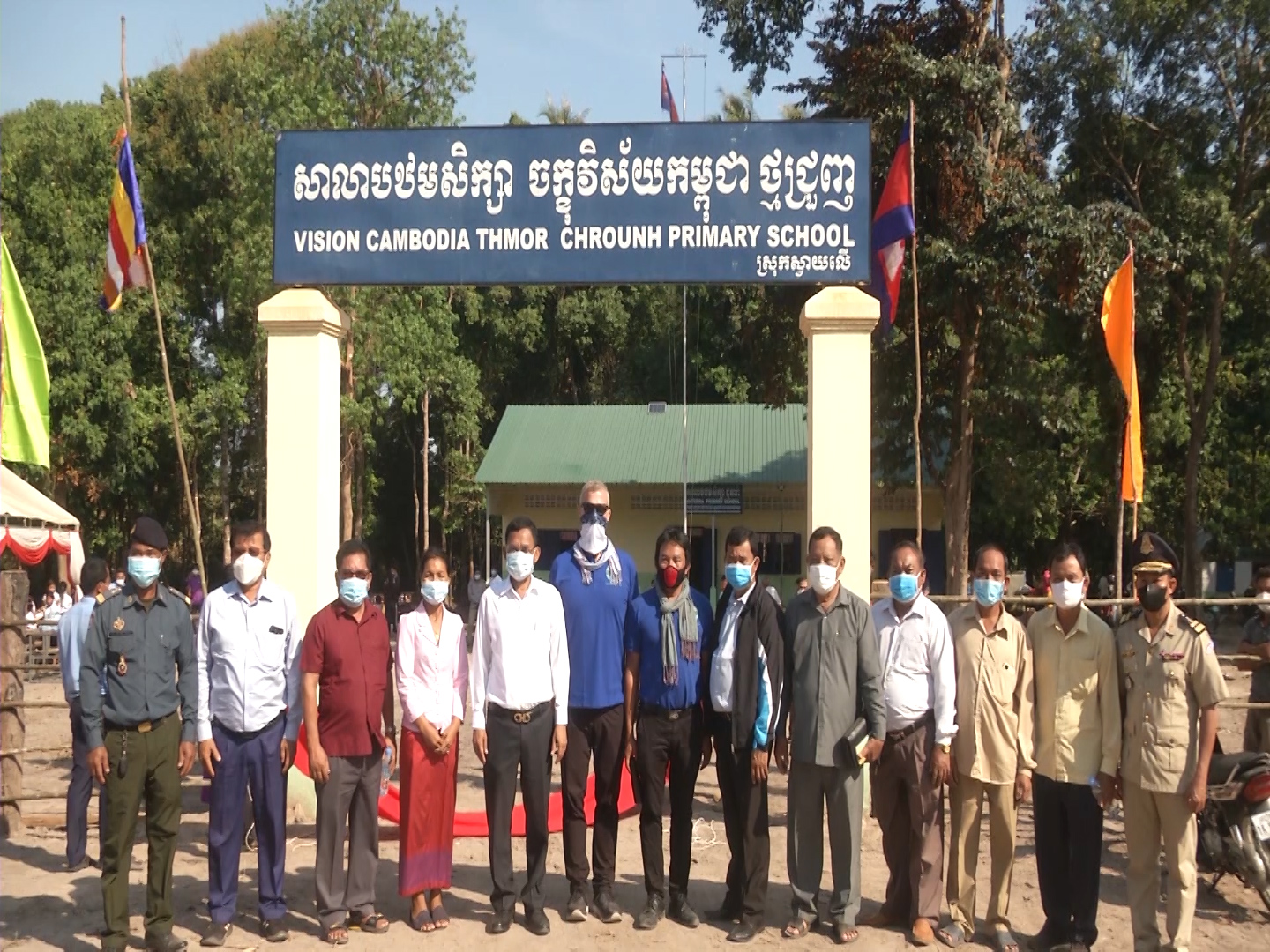 អាជ្ញាធរខេត្តសៀមរាប ជម្រុញឲ្យមាតាបិតាសិស្សនៅតំបន់ជនបទ យកកូនដល់អាយុមកចូលរៀនឲ្យបានគ្រប់គ្នា  ខណៈសាលារៀន បានខិតជិតផ្ទះរបស់បងប្អូនហើយ