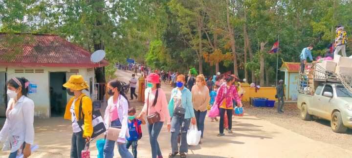 អាជ្ញាធរថៃបញ្ជូនពលករខ្មែរមួយថ្ងៃៗរាប់រយនាក់ត្រឡប់មកស្រុកវិញដោយសារឆ្លងដែនខុសច្បាប់