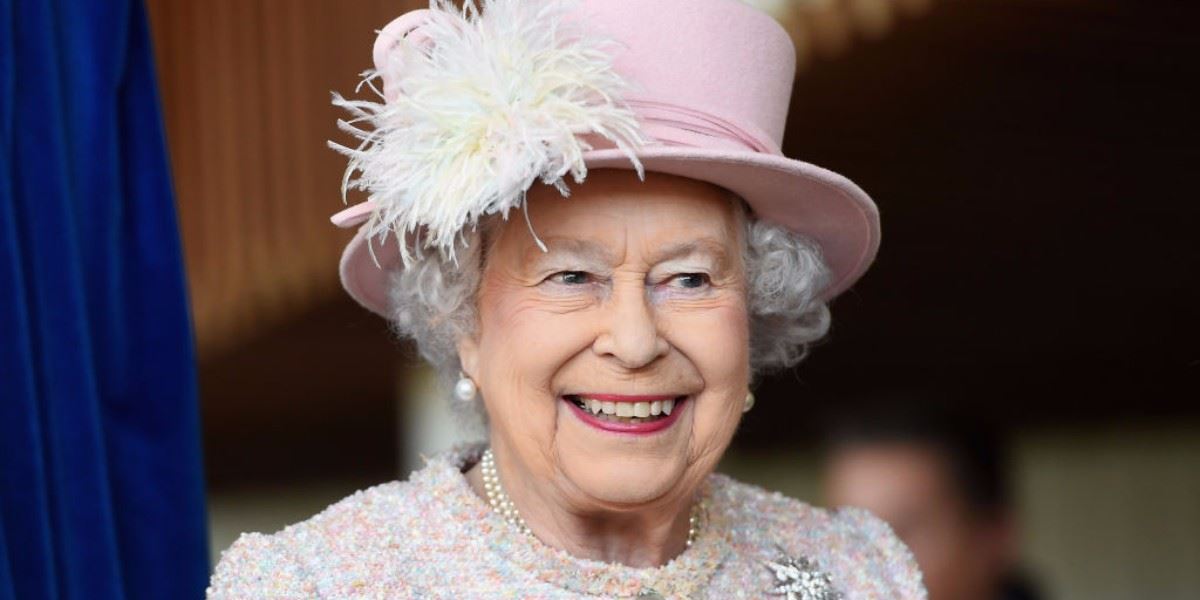 ម្ចាស់ក្សត្រី Elizabeth ទី២ នៃចក្រភពអង់គ្លេស អាចនឹងដាក់រាជ្យ​នៅឆ្នាំ២០២៣ ហើយអ្នកស្នងរាជ្យបន្តគឺព្រះអង្គម្ចាស់ ឆាលី (មានវីដេអូ)