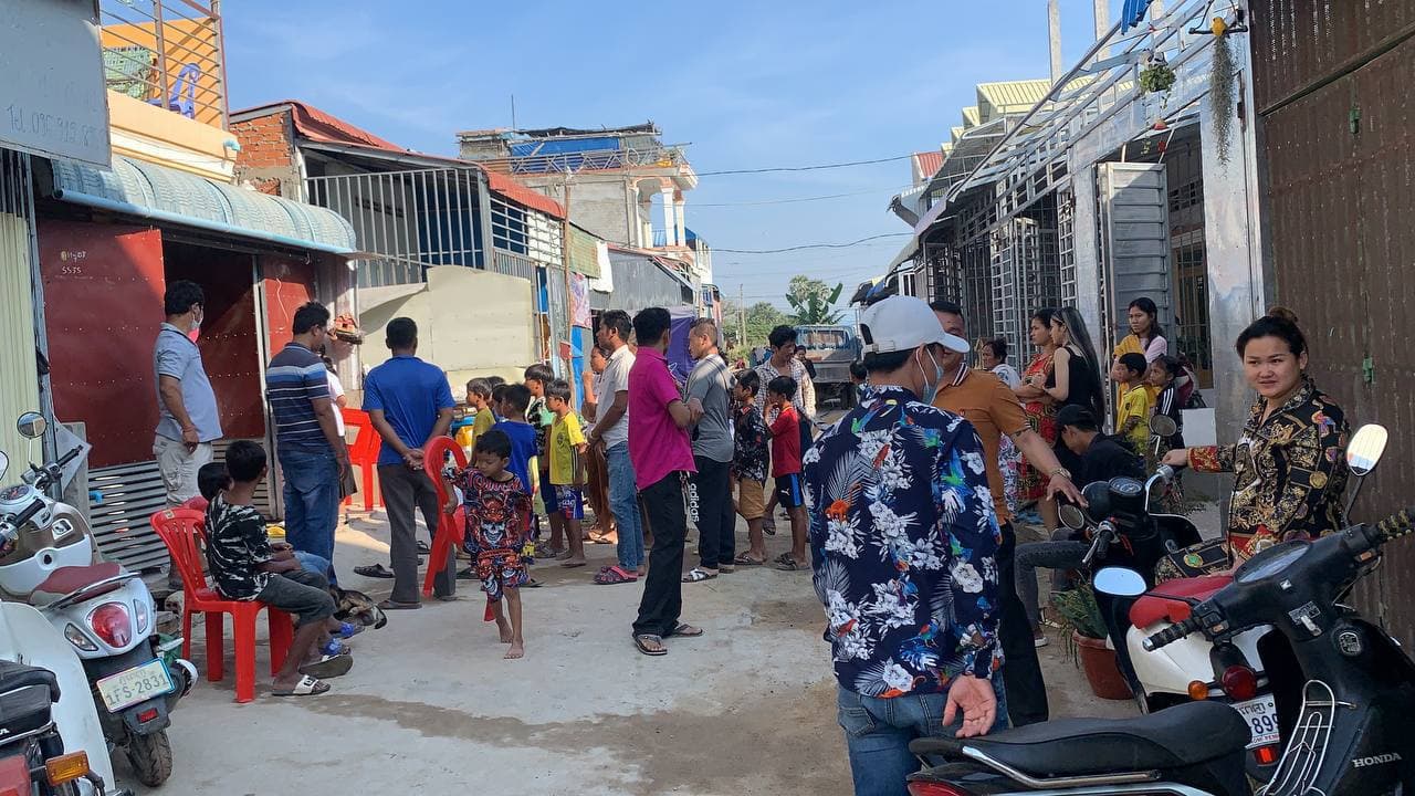 រថយន្តកូរ៉េមួយគ្រឿង បើកបរខ្វះការប្រុងប្រយ័ត្ន កិនកង់ក្មេងប្រុសម្នាក់ បណ្តាលឱ្យស្លាប់ ខណៈពេលបញ្ជូនទៅមន្ទីរពេទ្យ