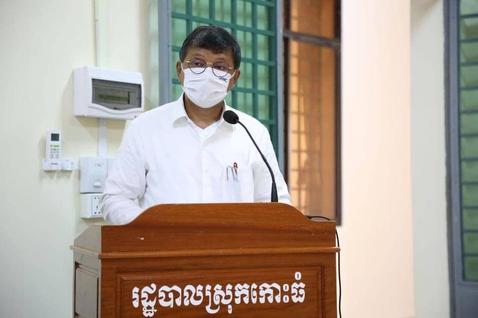 រដ្ឋមន្រ្តីក្រសួងអប់រំ ចុះពិនិត្យដំណើរការរៀន និងបង្រៀន នៅអគារធនធាននៃវិទ្យាល័យ ហ៊ុន សែន កោះធំ