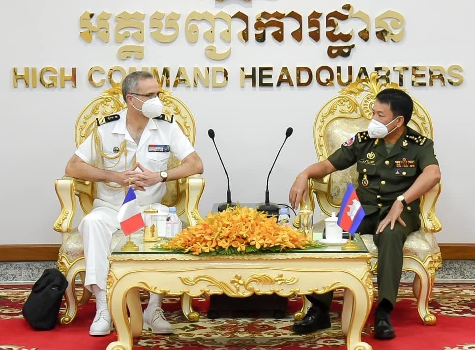 ​អនុព័ន្ធយោធា​បារាំង​ ប្រចាំ​កម្ពុជា ​កោតសរសើរ​កងទ័ព​មួក​ខៀវ​កម្ពុជា ​ដែល​បំពេញភារកិច្ច​បាន​យ៉ាង​ល្អ​