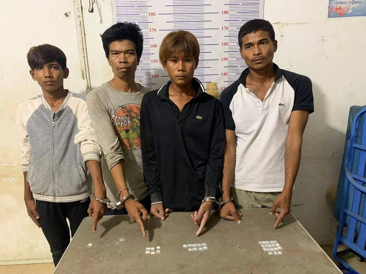 នគរបាលខណ្ឌជ្រោយចង្វារ សហការជាមួយកម្លាំងផ្នែកប្រឆាំងគ្រឿងញៀន ឃាត់ខ្លួនជនសង្ស័យ ១៤នាក់ ពាក់ព័ន្ធករណីជួញដូរ និងប្រើប្រាស់ ដោយខុសច្បាប់នូវសារធាតុញៀន