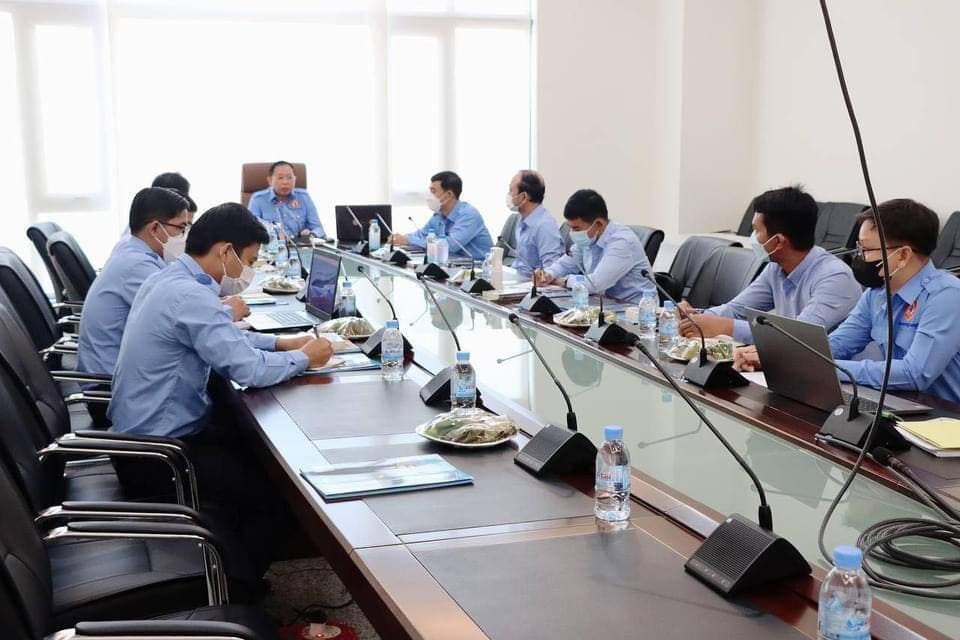ប្រធានផ្នែកឃោសនាអប់រំនៃយុវជនគណបក្សប្រជាជនកម្ពុជាថ្នាក់កណ្តាល ដឹកនាំកិច្ចប្រជុំត្រួតពិនិត្យវឌ្ឍនភាពការងារចងក្រងឯកសារប្រវត្តិសាស្រ្តយុវជនគណបក្ស នៅវិមាន ៧មករា