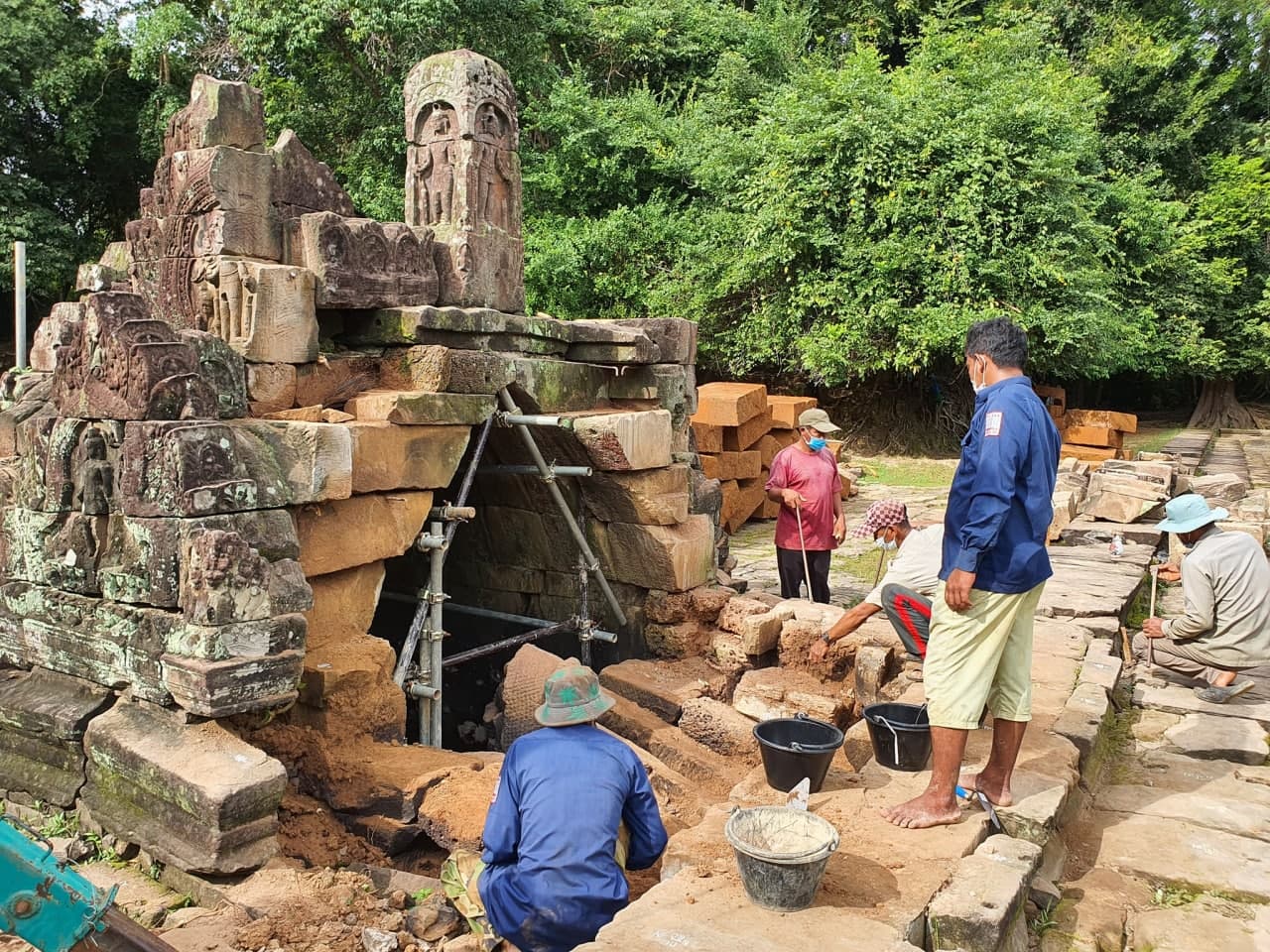 អាជ្ញាធរជាតិអប្សរា បញ្ចប់ការជួសជុលដំបូលទ បង្ហូរទឹកខាងត្បូងប្រាសាទនាគព័ន្ធហើយ!
