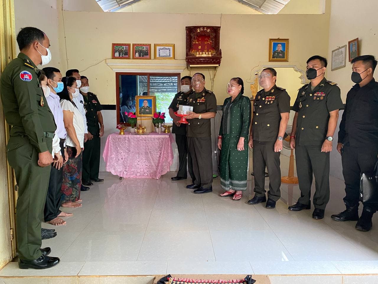 ថវិកាគោលនយោបាយរបស់រាជរដ្ឋភិបាលជាង ៣០លានរៀល ត្រូវបានប្រគល់ជូនគ្រួសារសព ឧត្តមសេនីយ៍ មាស ពោន ដល់លំនៅដ្ឋាន ក្រុងសួង ខេត្តត្បូងឃ្មុំ