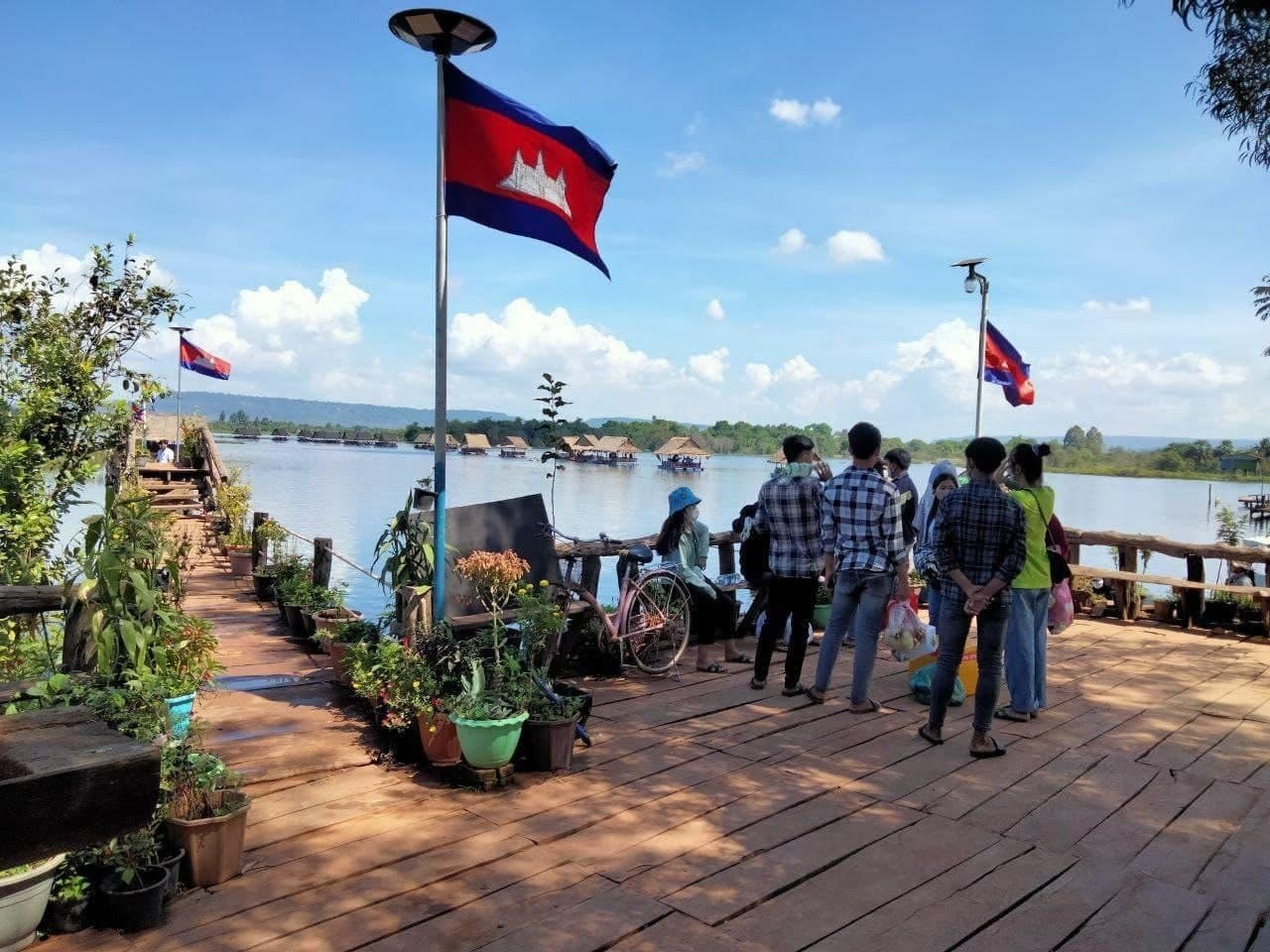 ចុងសប្ដាហ៍ទី៣ ក្នុងខែនេះ! កម្ពុជា ទទួលបានភ្ញៀវជិត ២០ម៉ឺននាក់