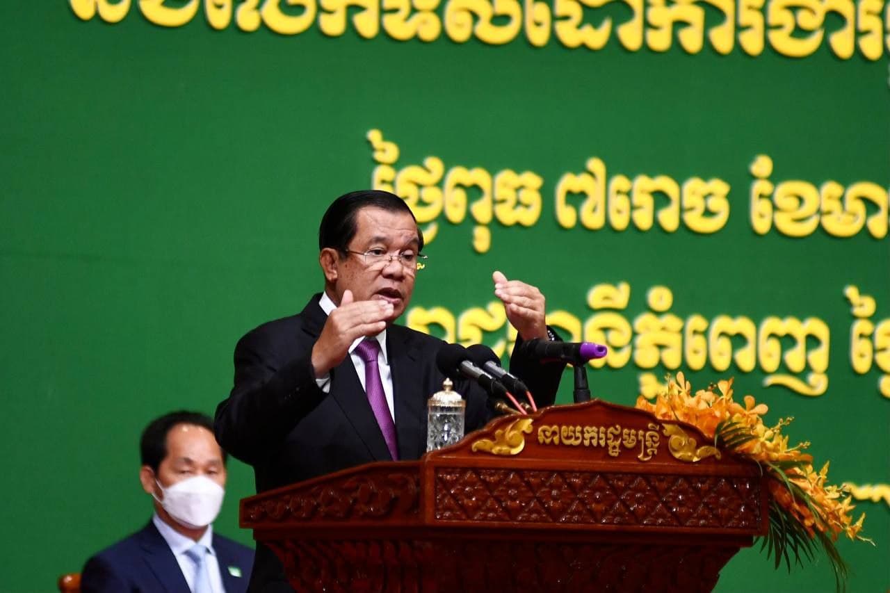 សម្តេចតេជោ ហ៊ុន សែន ព្រមានរដ្ឋមន្ត្រីក្រសួងកសិកម្ម ឯកឧត្តម វេង សាខុន ព្រោះតែមិនសហការលើបញ្ហាសាច់ជ្រូកឡើងថ្លៃ
