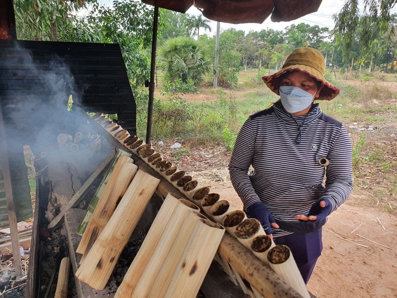 ប្រជាពលរដ្ឋភូមិរកាកំបុត និងភូមិក្បូនប្រកបមុខរបរដុតក្រឡានលក់ អាចរកប្រាក់ចំណូលសម្រាប់ទ្រទ្រង់ជីវភាពរស់នៅបានល្អប្រសើរ