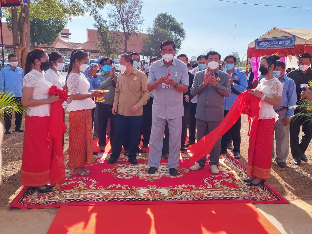 អគារស្នាក់ការគណកម្មាធិការគណបក្សឃុំស្រយង់ថ្មី តម្លៃ ១១៥លានរៀល ត្រូវបានសម្ពោធដាក់ឱ្យប្រើប្រាស់ជាផ្លូវការ