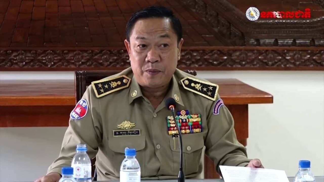 ឧត្តមសេនីយ៍ឯក ឆាយគឹមខឿន បដិសេធថា ពុំមានករណីបង្ខាំងជនជាតិចន ធ្វើទាុណកម្មលក់ឈាមទេ