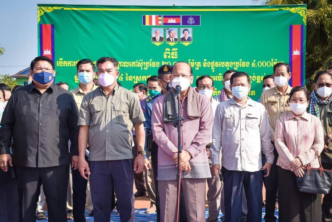 ផ្លូវពីរខ្សែដែលជាអំណោយដ៏ថ្លៃថ្លារបស់សម្តេចតេជោ ហ៊ុន សែន ត្រូវបានបើកការដ្ឋានសាងសង់ជាផ្លូវការ