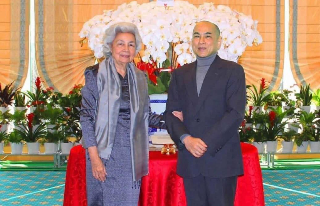 ព្រះករុណាព្រះមហាក្សត្រ និងសម្តេចម៉ែ នឹង យាងទៅពិនិត្យ ព្រះរាជសុខភាពនៅទីក្រុងប៉េកាំងនៅចុងសប្តាហ៍នេះ