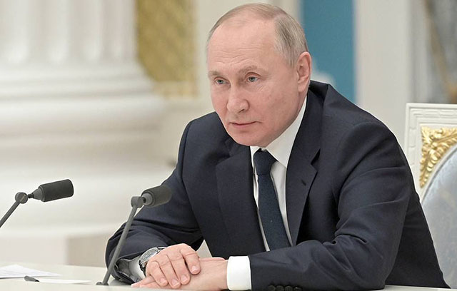 ប្រធានាធិបតី​រុ​ស្សី លោក Vladimir Putin ហាមឃាត់​ការ​នាំ​ចេញ​នាំ​ចូល​ផលិតផល និង​វត្ថុធាតុដើម ដើម្បី​ធានា​សន្តិសុខ​រុ​ស្ស៊ី​ ￼
