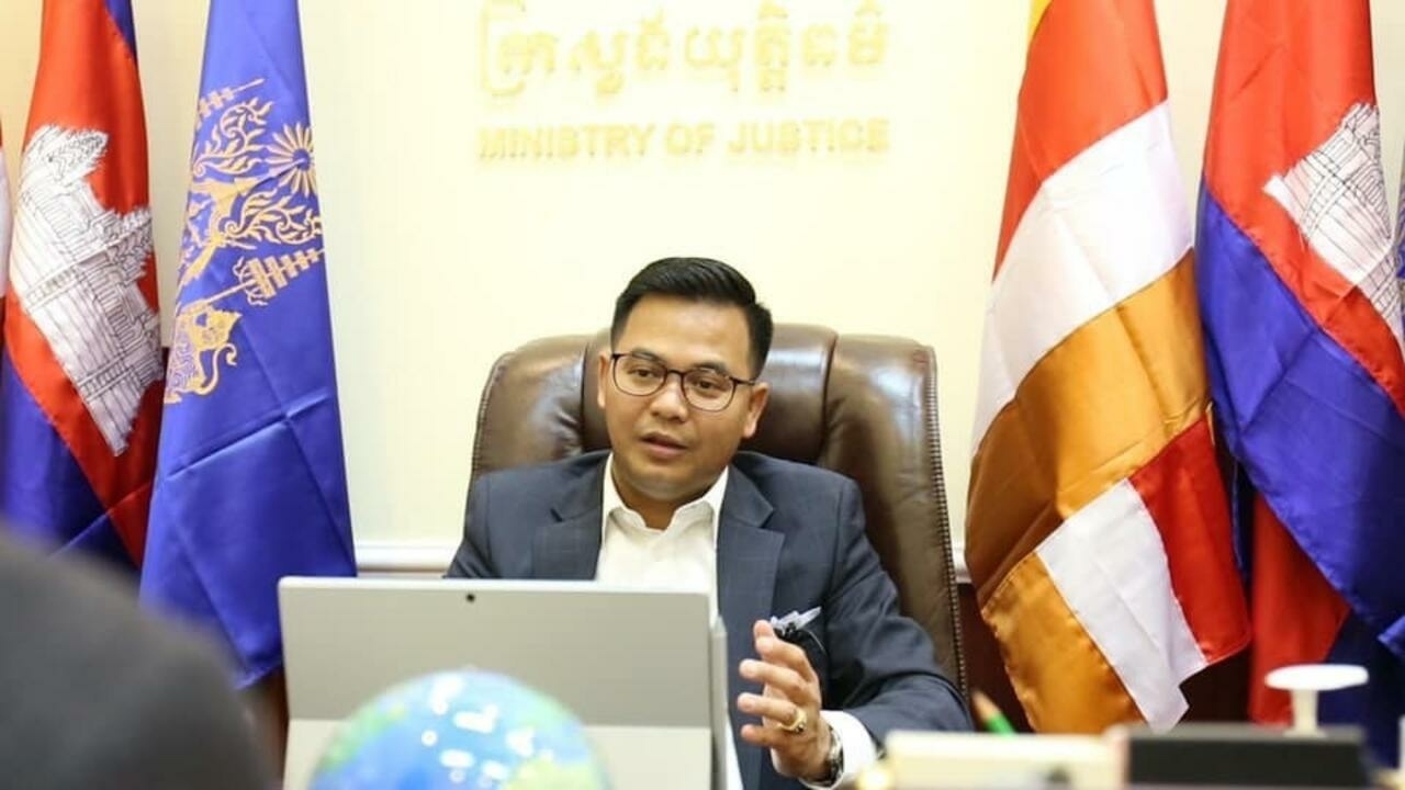 គណៈកម្មាធិការសិទ្ធិមនុស្សកម្ពុជា៖  តំណាងកម្ពុជា​នឹងឡើងការពាររបាយ​ការណ៍​ជាតិពាក់ព័ន្ធនឹងការអនុវត្តកតិកាសញ្ញាអន្តរជាតិស្តីពីសិទ្ធិពលរដ្ឋ  និងសិទ្ធិ​នយោបាយ ក្នុងវេទិកាសិទ្ធិមនុស្សអន្តរជាតិរបស់ UN នៅសប្តាហ៍ក្រោយ (មានវីដេអូ)