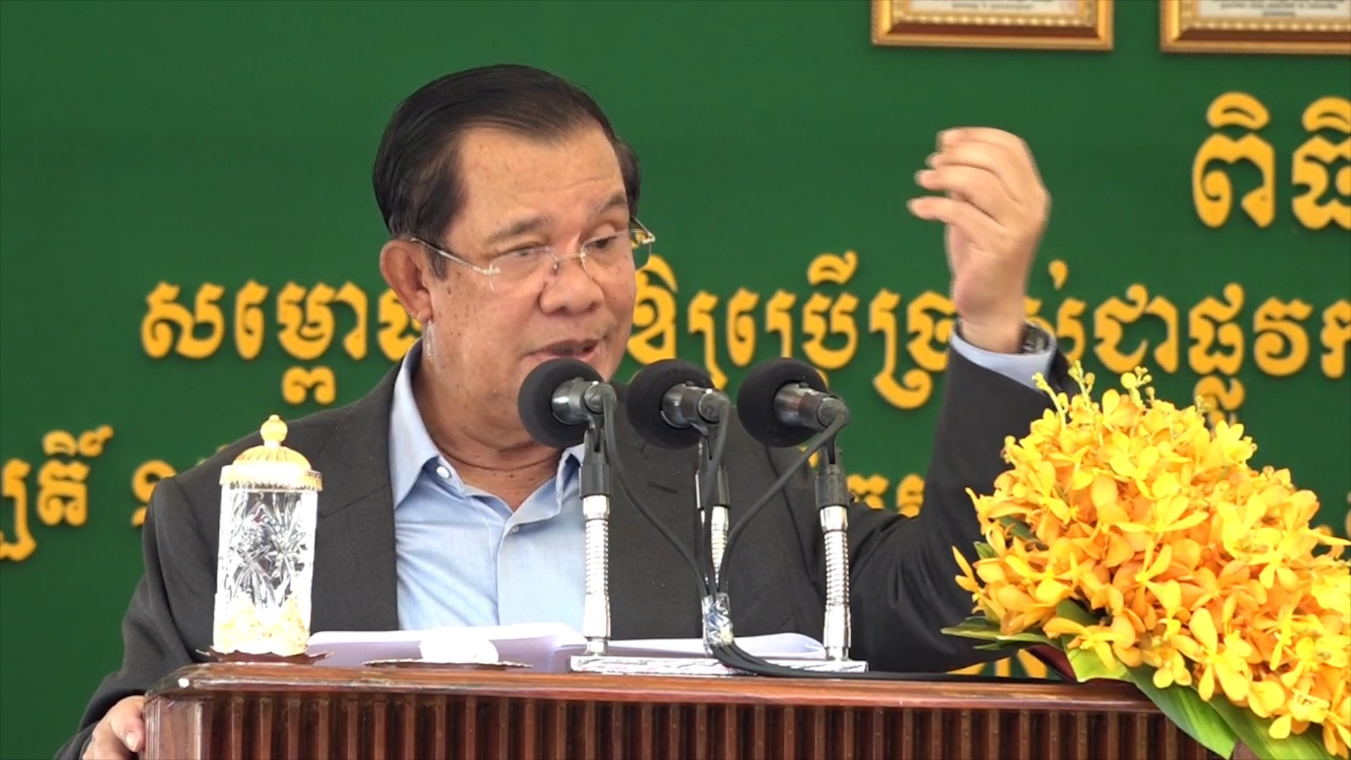រាជរដ្ឋាភិបាលកម្ពុជា សម្រេចមិនធ្វើតេស្តទៀតទេ និងសុំទិដ្ឋការ នៅកម្ពុជាតែម្តង