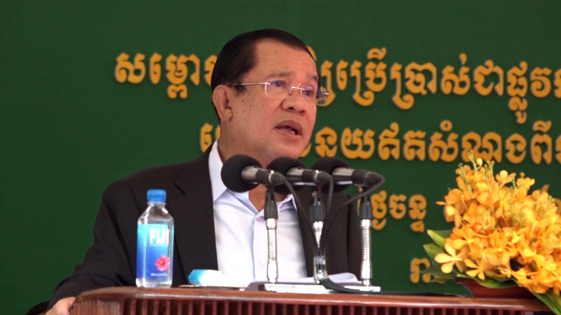 រដ្ឋាភិបាលកម្ពុជា លើកទឹកចិត្តអោយមានការដូរ ក្រលៀននៅកម្ពុជា ដោយស្របច្បាប់