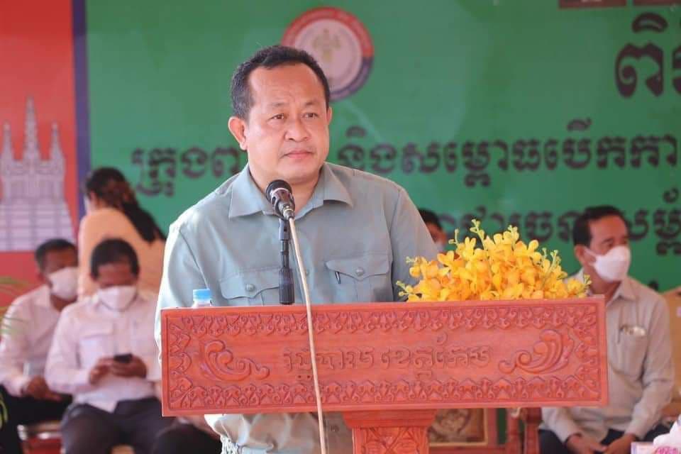 ផ្លូវប្របមាត់សមុទ្រនៅខេត្តកែបប្រវែងជាង ១២គីឡូម៉ែត្រ ត្រូវបានបើក ការដ្ឋានសាងសង់ ចាក់អ៊ុតកៅស៊ូ AC